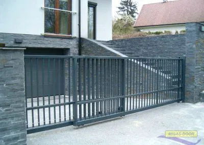 brama przesuwna teleskopowa
