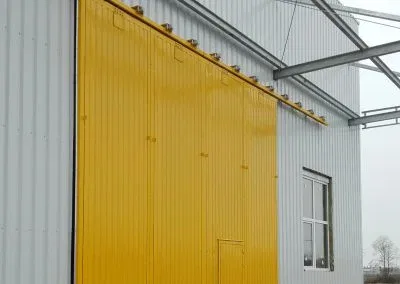 brama podwieszana przesuwna trapez