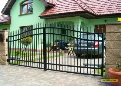 brama-ogrodzeniowa-dwuskrzydlowa