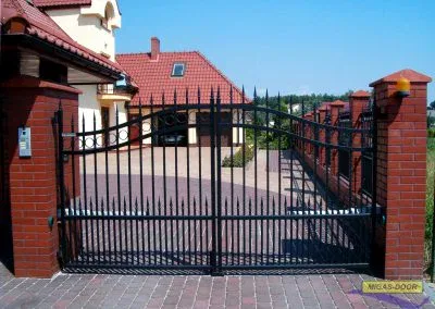 brama-ogrodzeniowa-dwuskrzydlowa