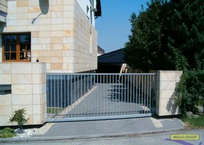 brama-ogrodzeniowa-przesuwna