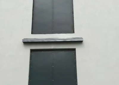 Bramy dwuskrzydłowe pokryte blachą