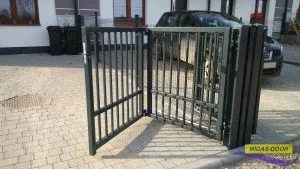 brama posesyjna harmonijkowa