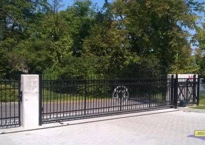 brama przesuwna widok z posesji