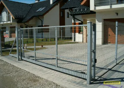 brama przesuwna wypelniona panelem 3d