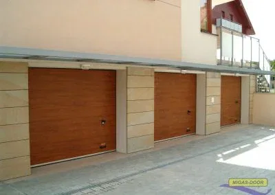 bramy segmentowy zloty dab