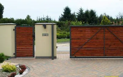 Jak wybrać bramę wjazdową ogrodzeniową 4 m? Wymiary, koszt i praktyczne wskazówki