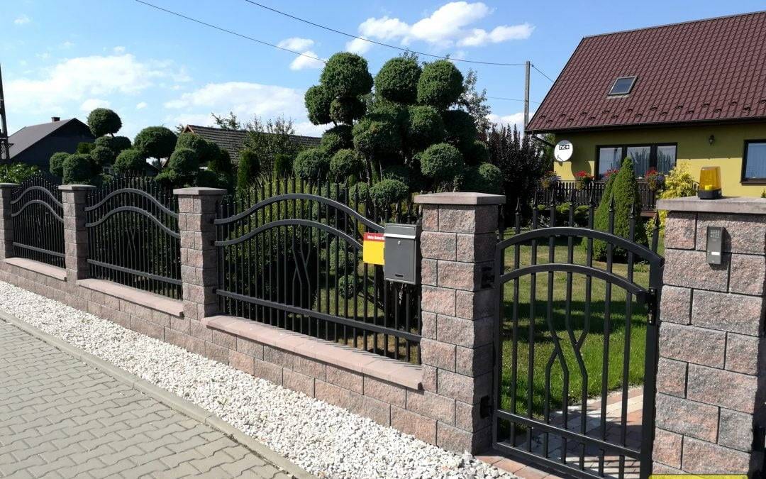 Granice działki, a ogrodzenie – na co zwrócić uwagę?