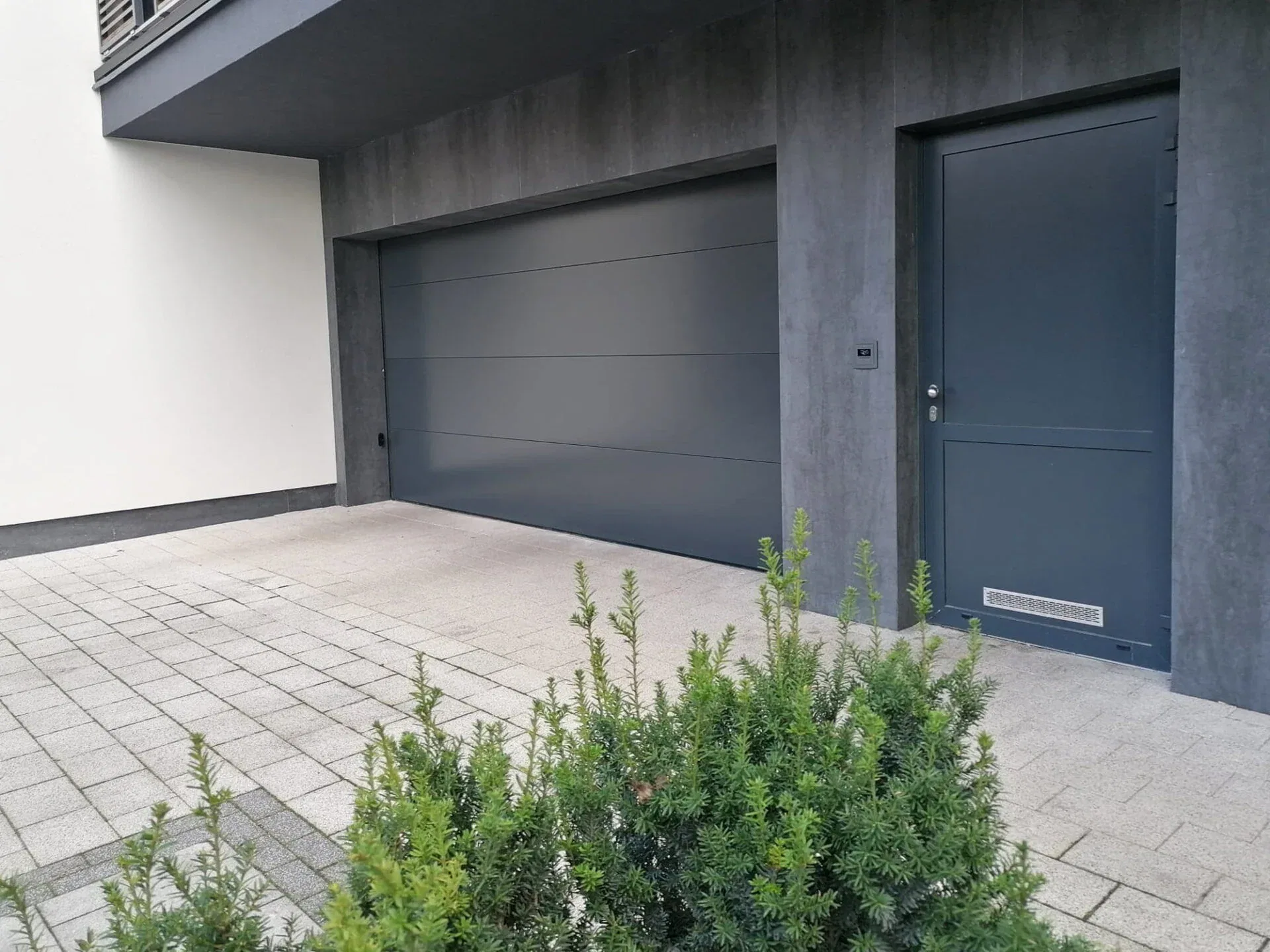 brama segmentowa do garażu podziemnego