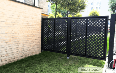 Brama dwuskrzydłowa z furtką – zalety, wymiary, cena i montaż
