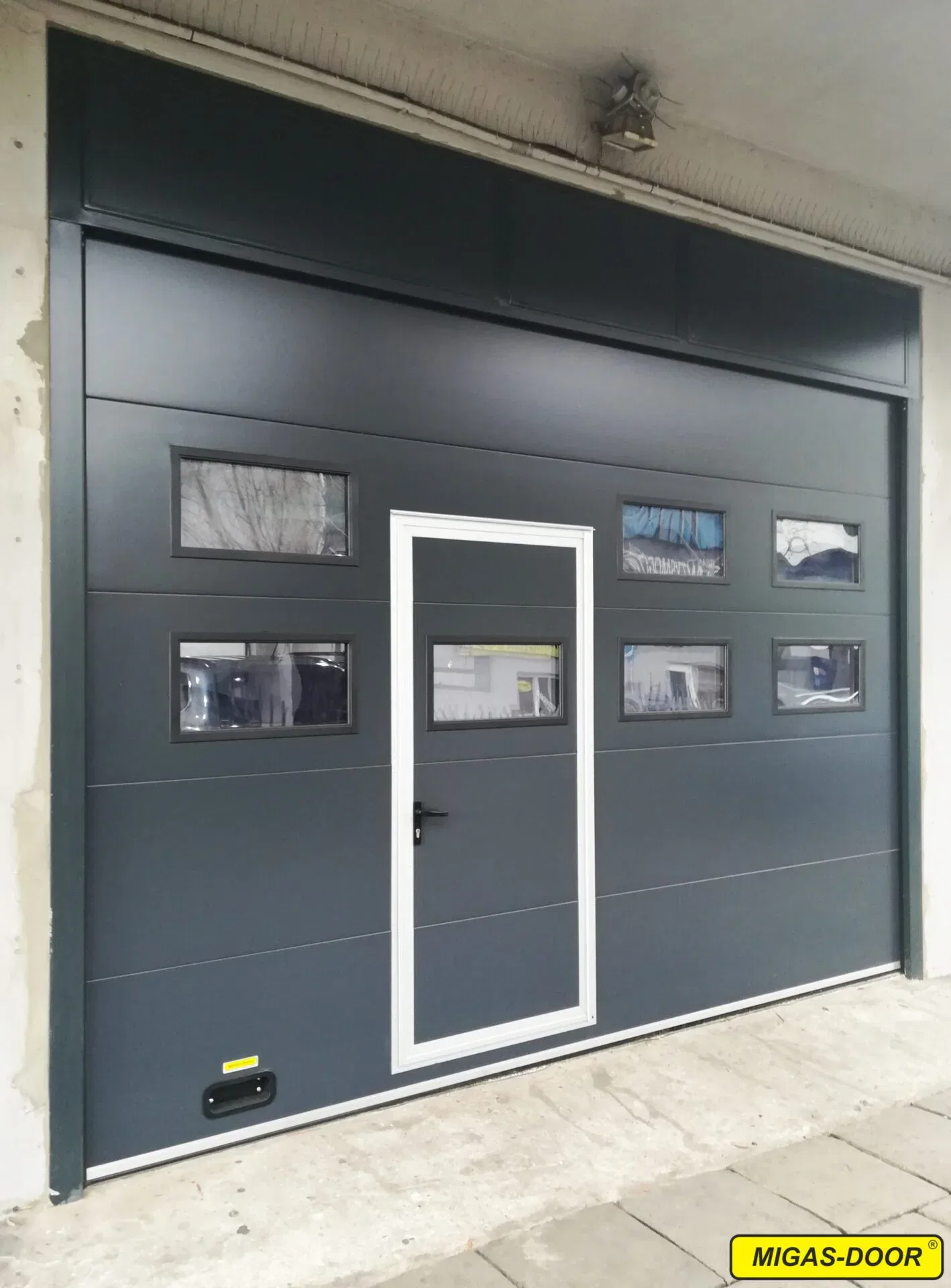 Bramy garażowe segmentowe – dlaczego najczęściej wybieranymi bramami?