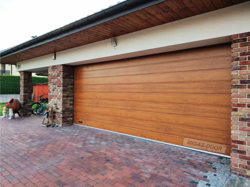 Brama segmentowa garażowa