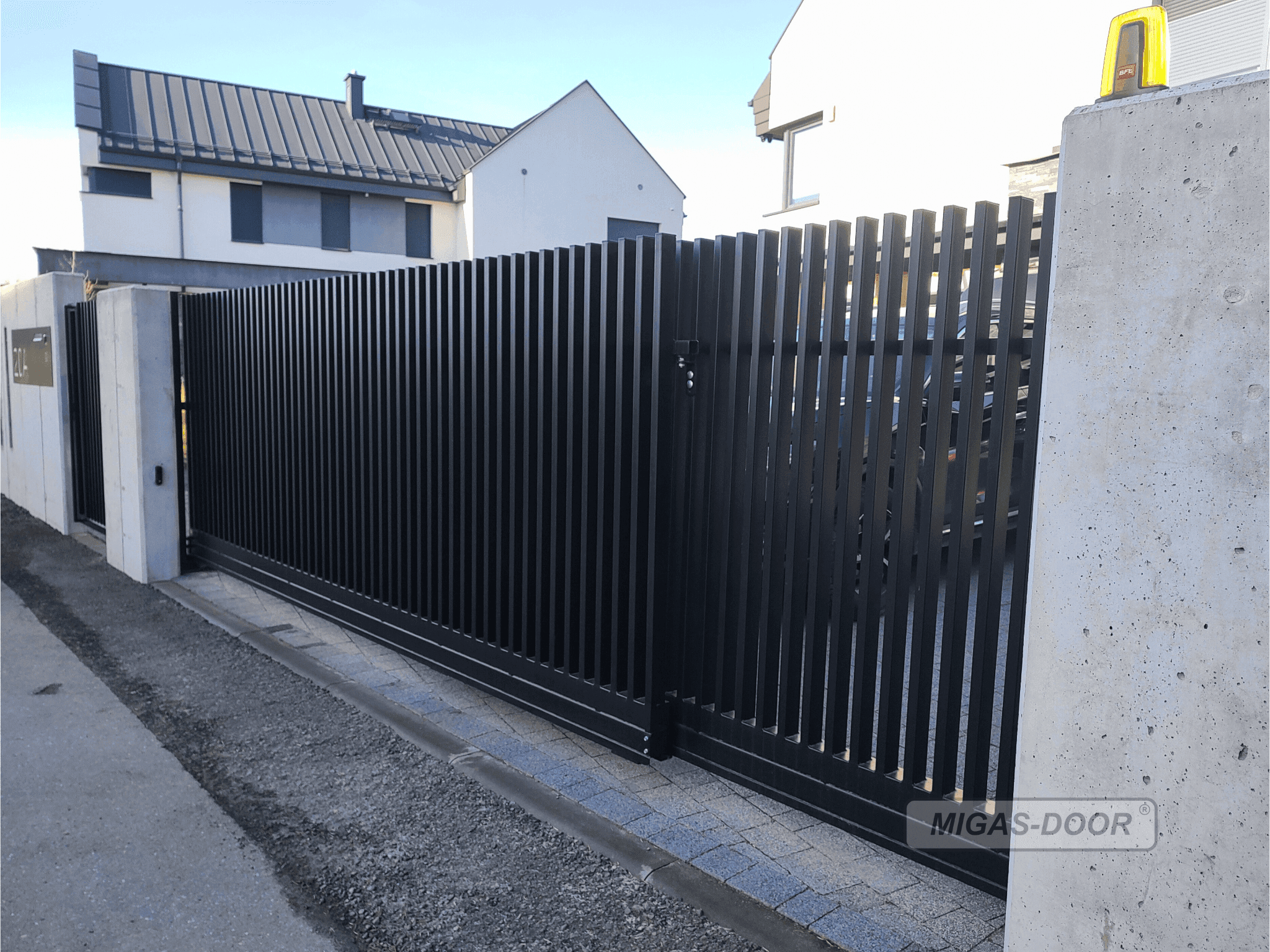 brama ogrodzeniowa teleskopowa palisada