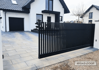 brama przesuwna palisadowa