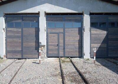 bramy dwuskrzydłowe z wypełnieniem drewnianym