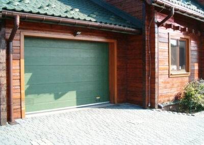 zielona brama segmentowa migas door